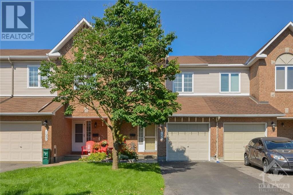 127 Flowertree Cres Townhouse Sold Price