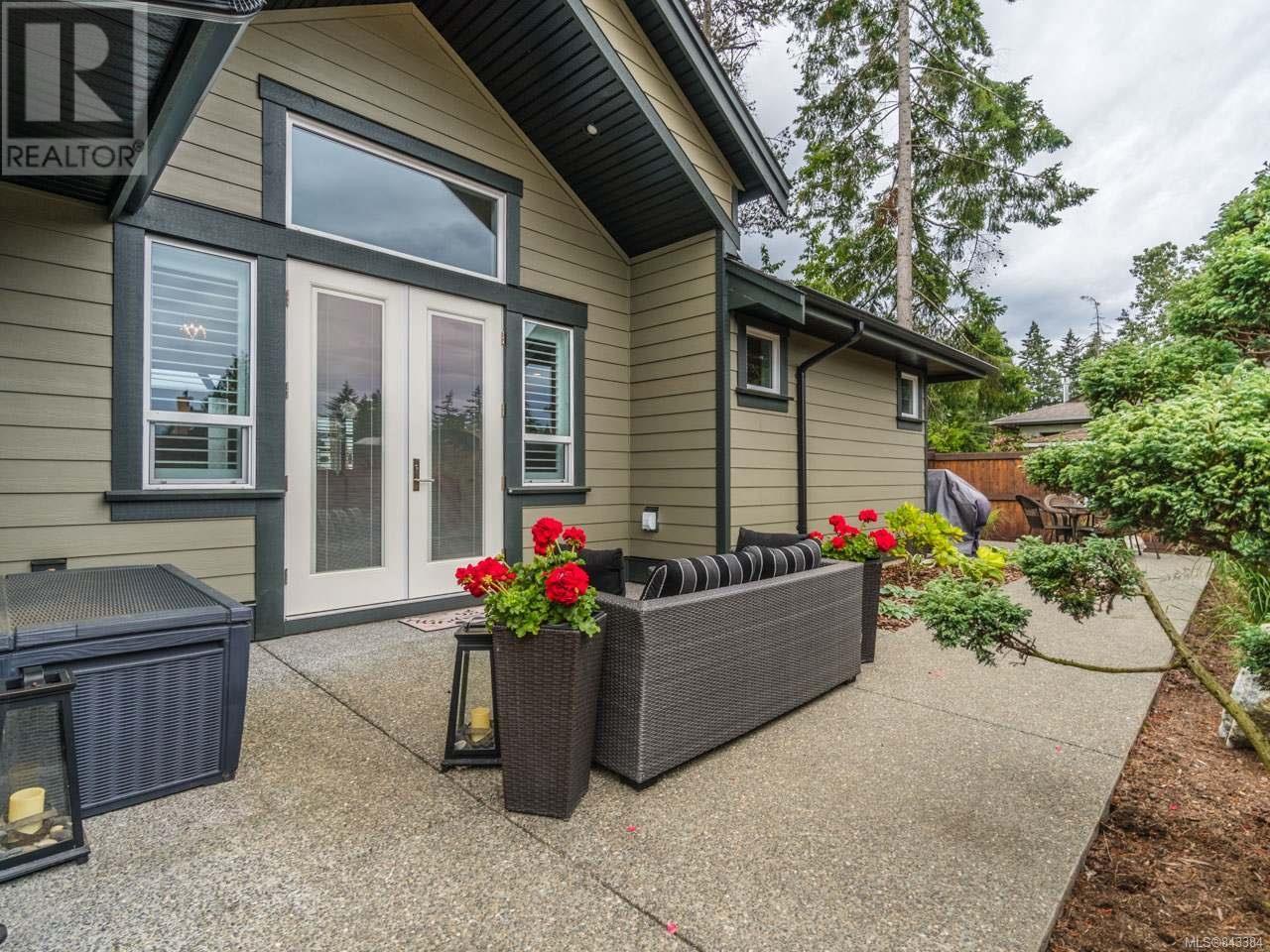 820 Wembley Rd House For Sale