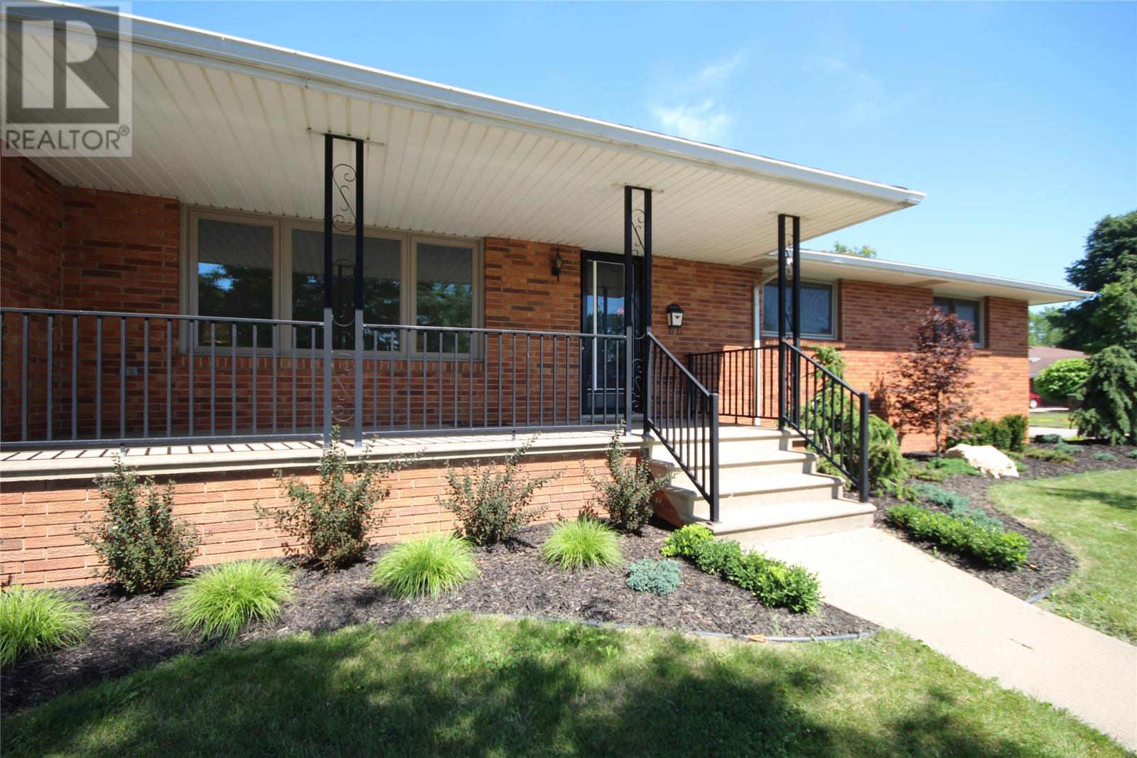 3090 Forest Glade House 出售