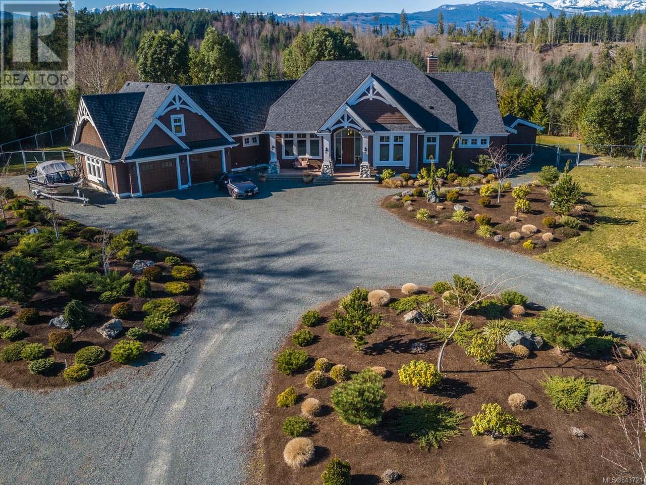 745 Rivers Edge Dr House For Sale