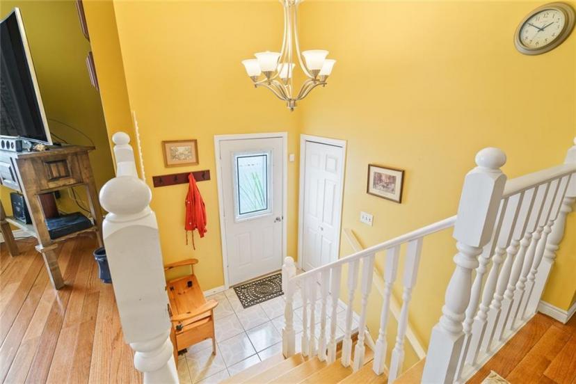 8 Bloomfield Ave House Sold Price