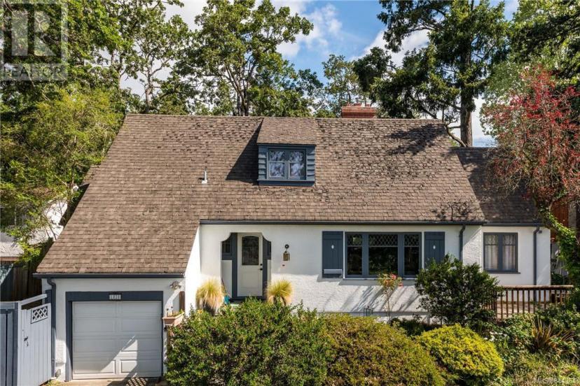 1020 Burnside Rd W House Sold Price