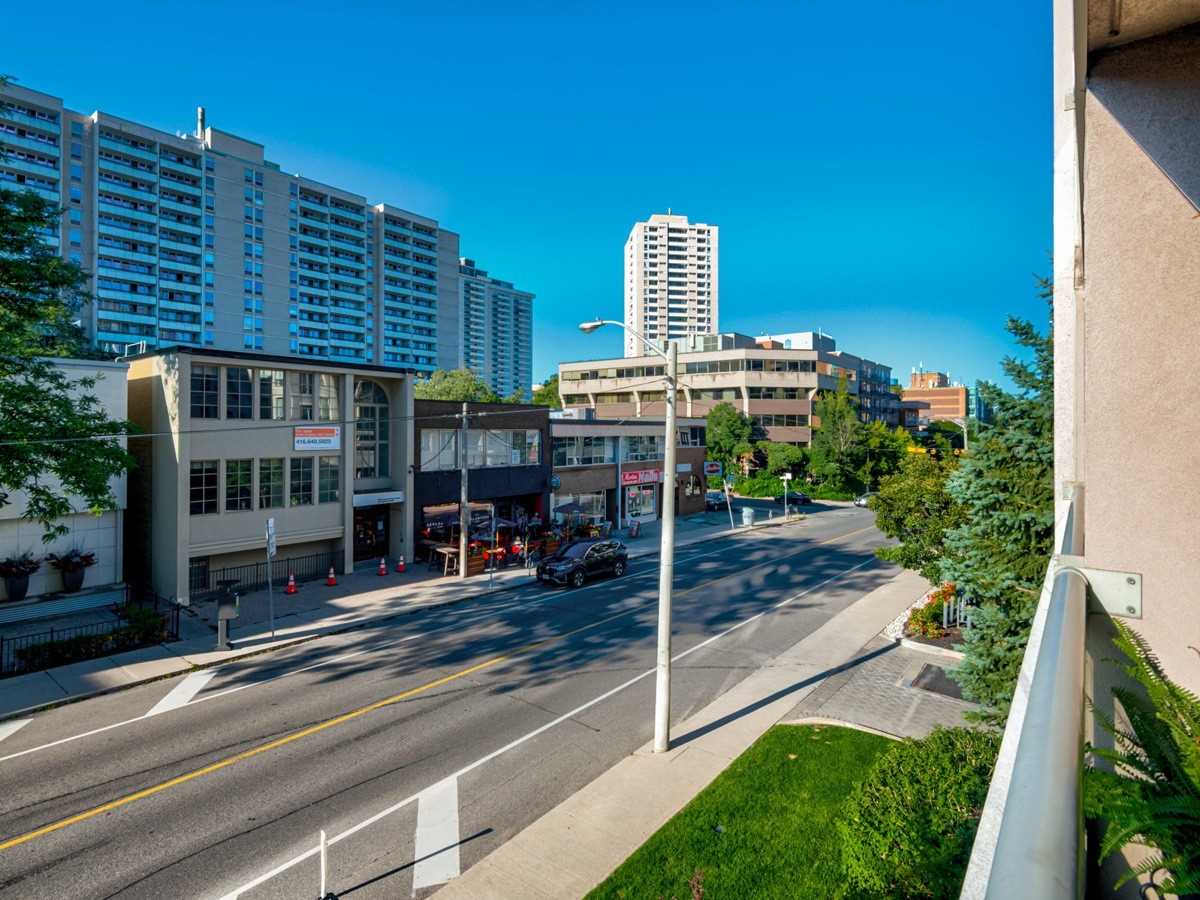 225 Merton St 212 Apartment Sold Price