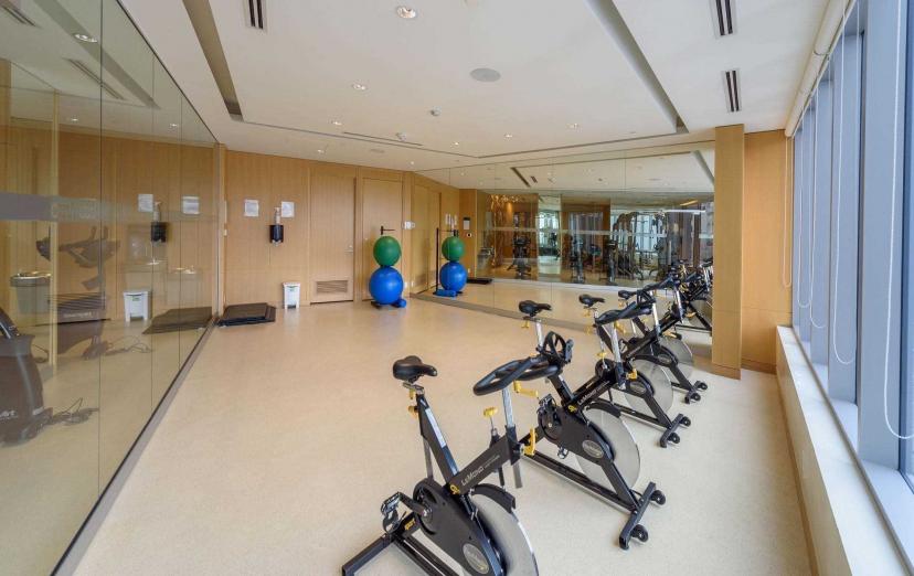 120 Harrison Garden Blvd 1810 Apartment